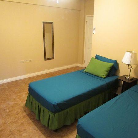 Centrally Located Guest Apartments Kingston Buitenkant foto