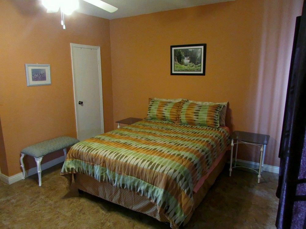 Centrally Located Guest Apartments Kingston Buitenkant foto