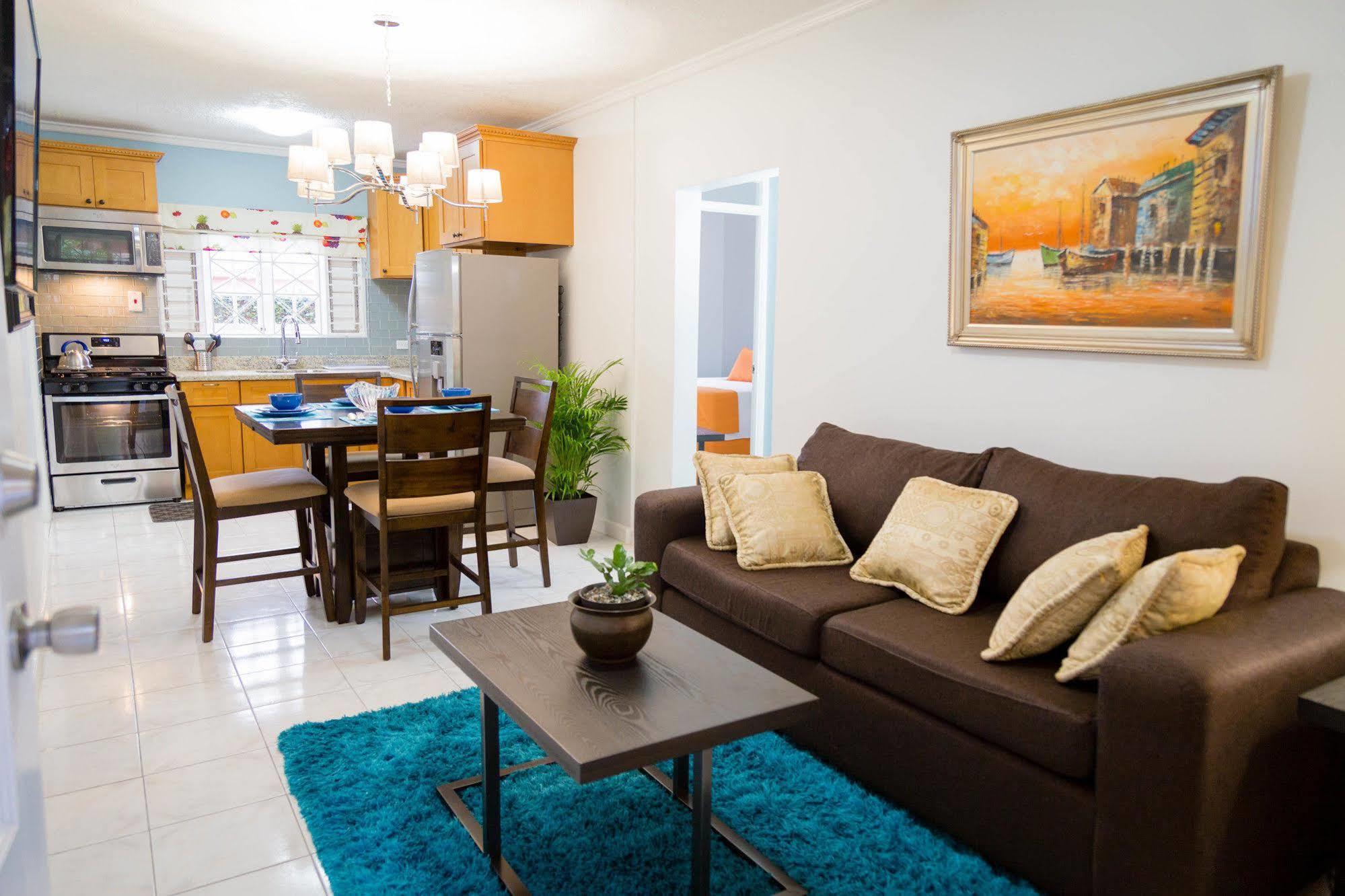 Centrally Located Guest Apartments Kingston Buitenkant foto
