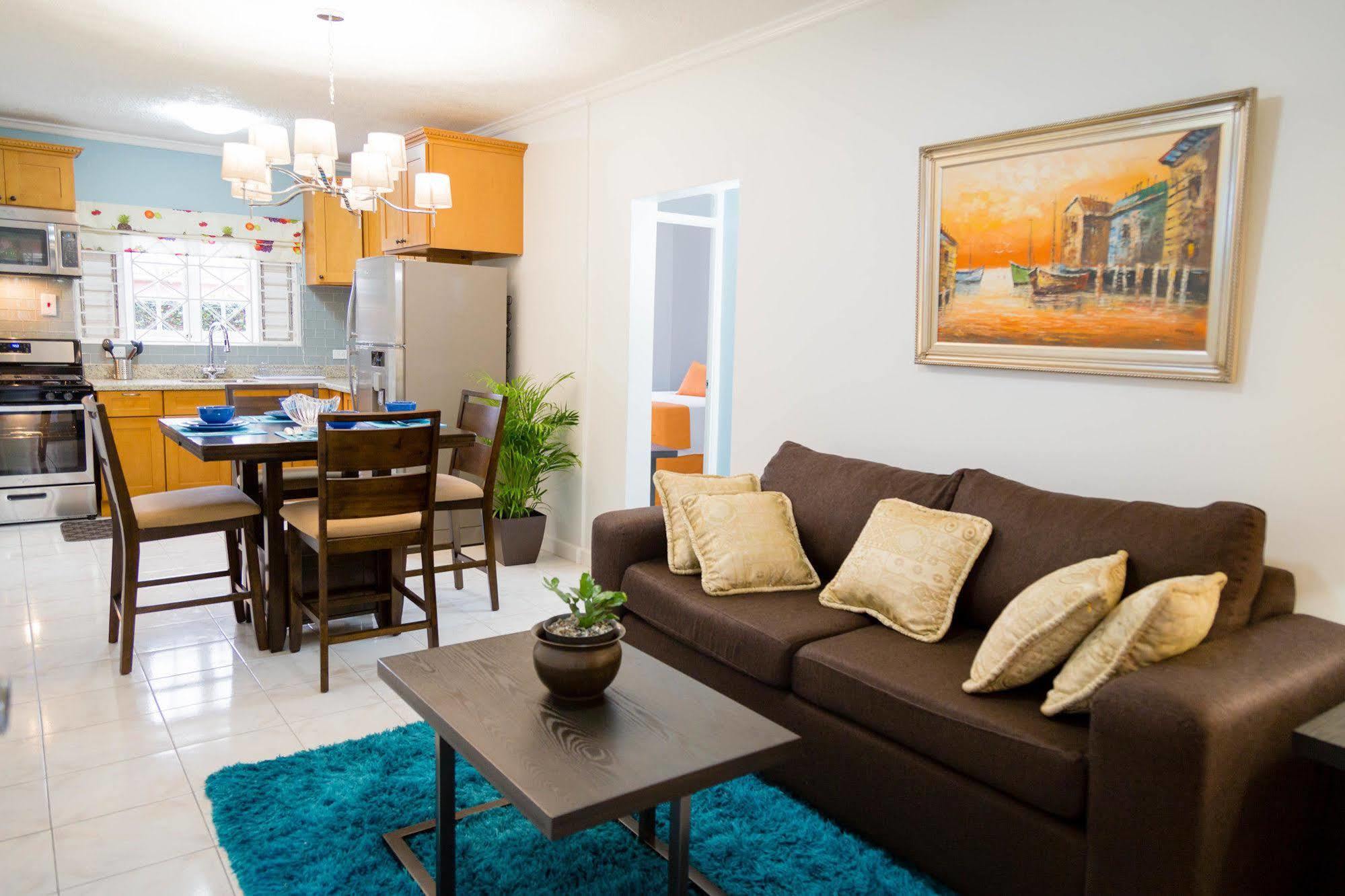 Centrally Located Guest Apartments Kingston Buitenkant foto