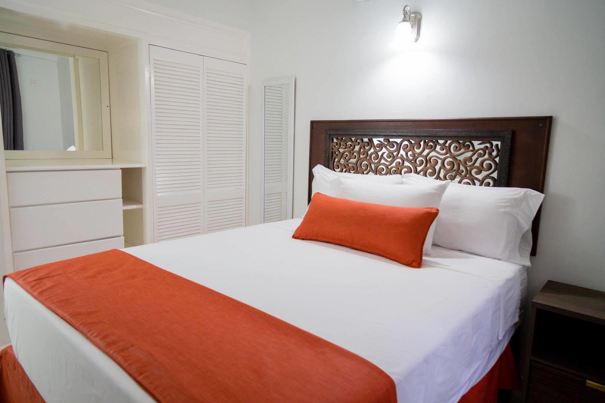 Centrally Located Guest Apartments Kingston Buitenkant foto